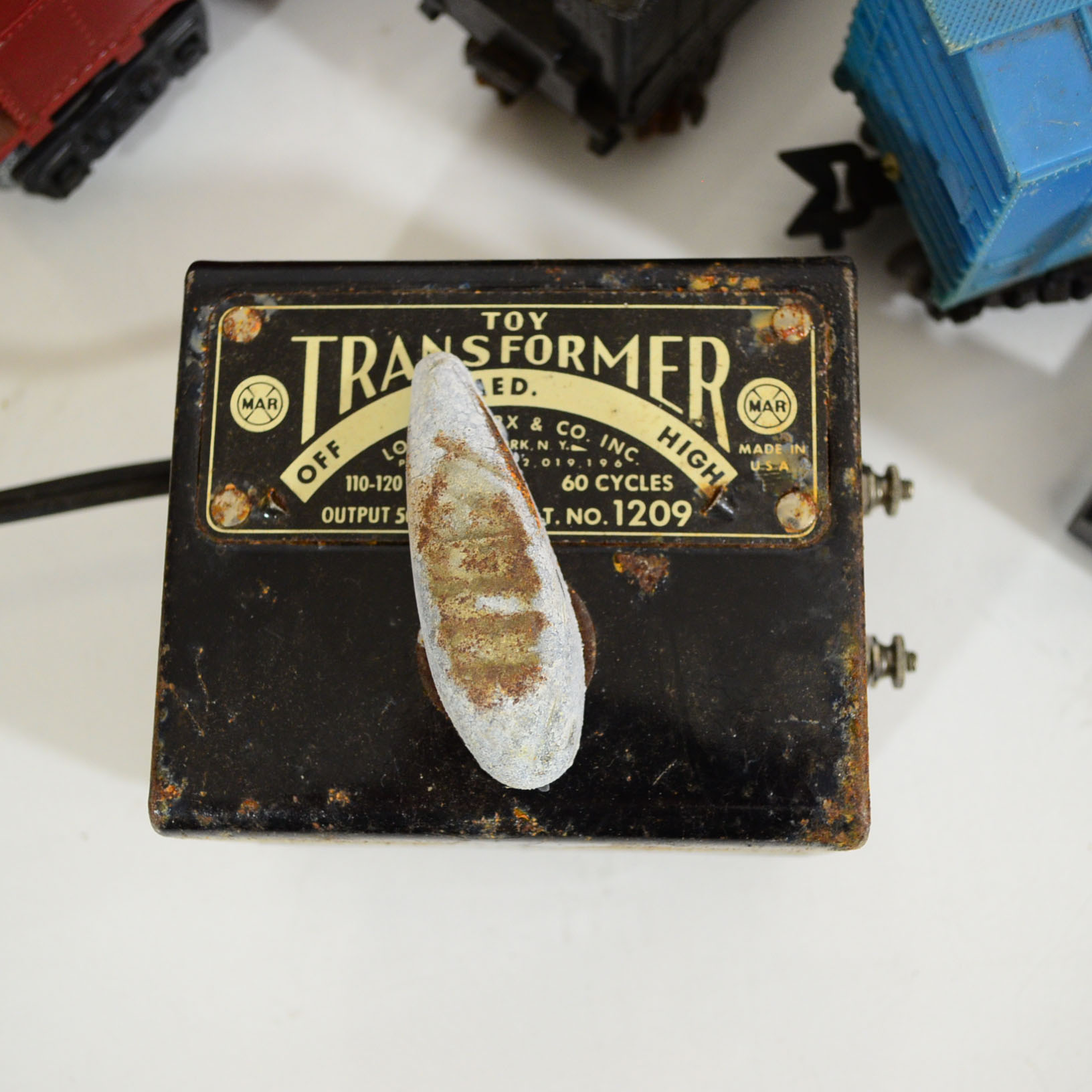Vintage Marx Model Trains, Transformers, And Lionel Tin Signs