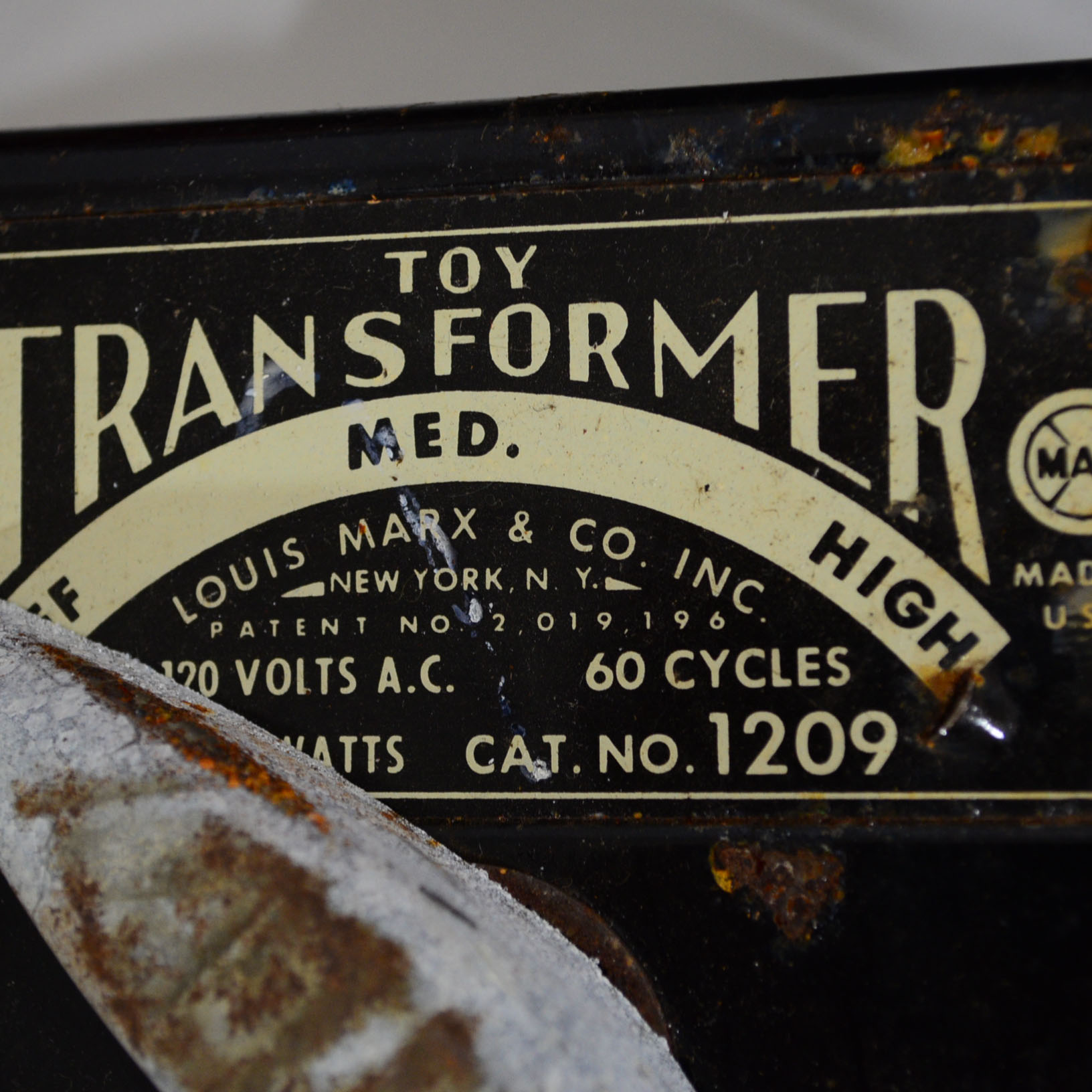 Vintage Marx Model Trains, Transformers, And Lionel Tin Signs