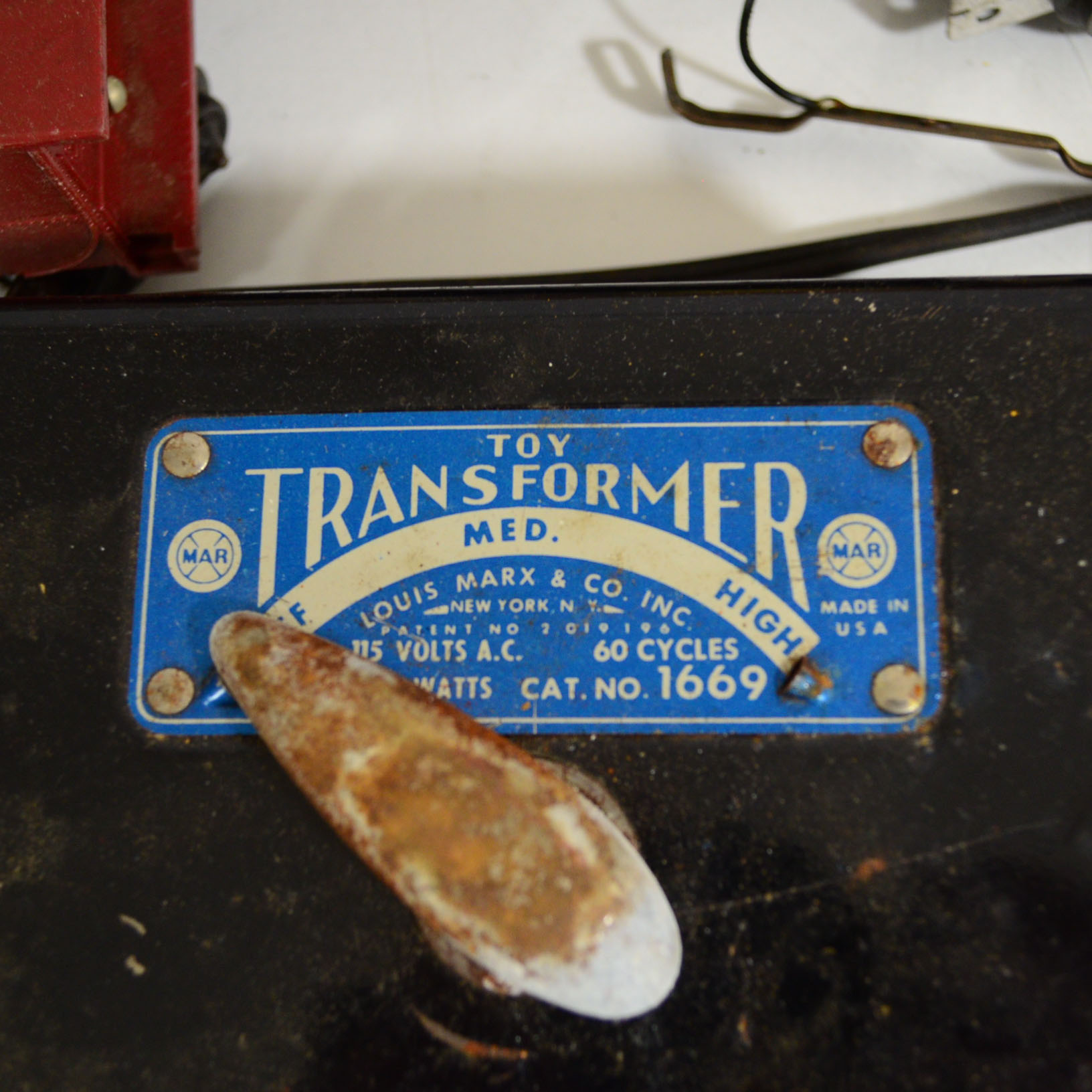 Vintage Marx Model Trains, Transformers, And Lionel Tin Signs