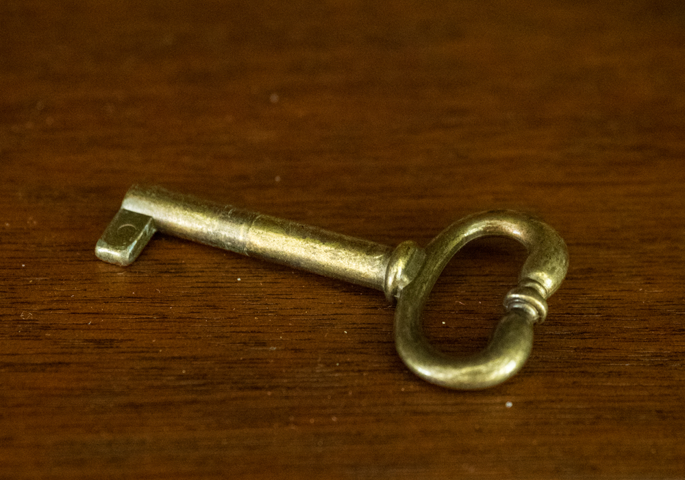 Drexel Heritage Covington Park Collection Display Cabinet