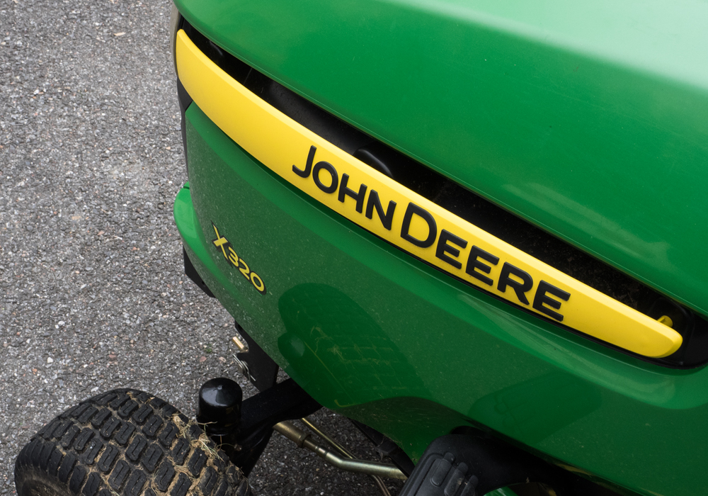 John Deere x320 Tractor with Attachments