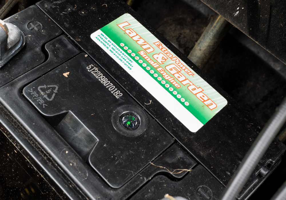 John Deere x320 Tractor with Attachments