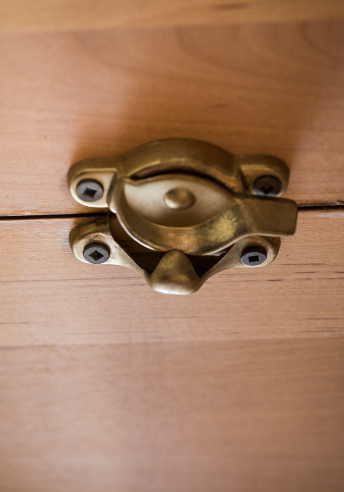 Ethan Allen Round Kitchen Table