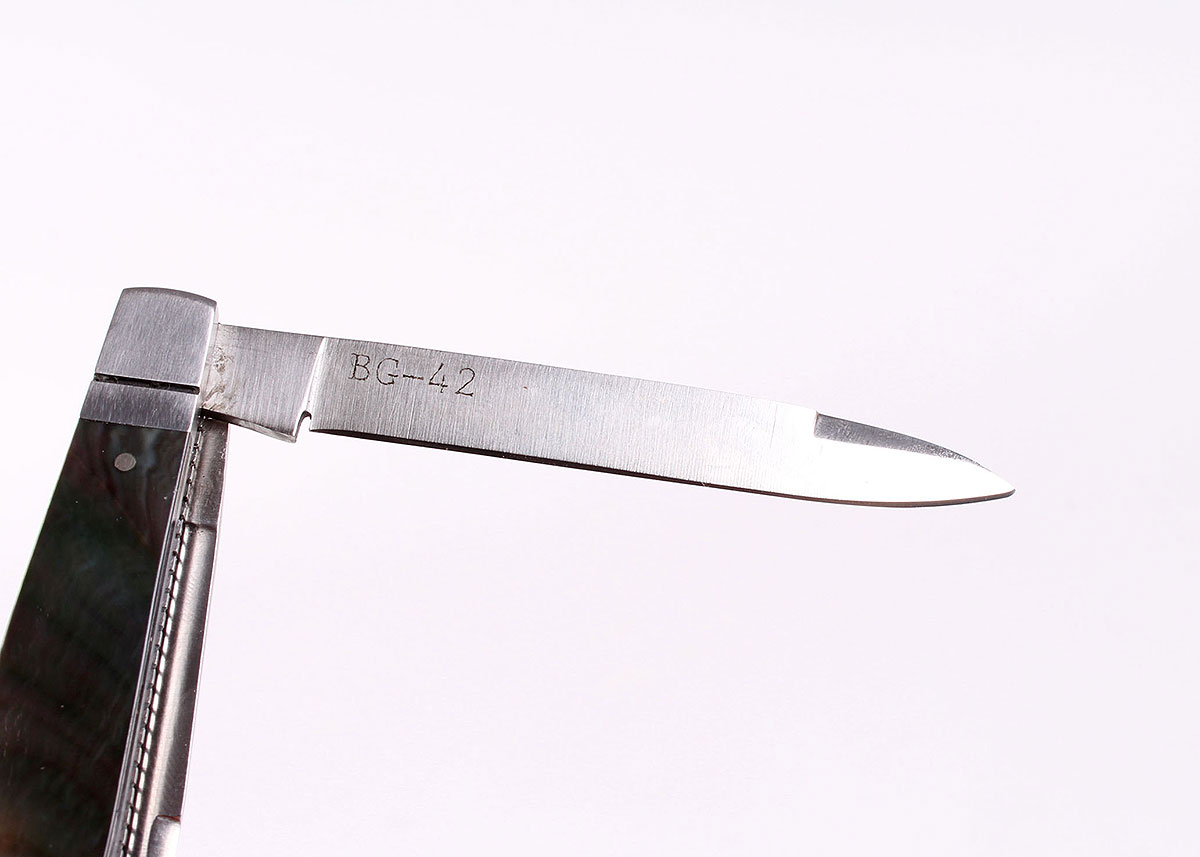 Queen Dan Burke 3 3/16 Inch Doctor's Knife with Black Lip Pearl