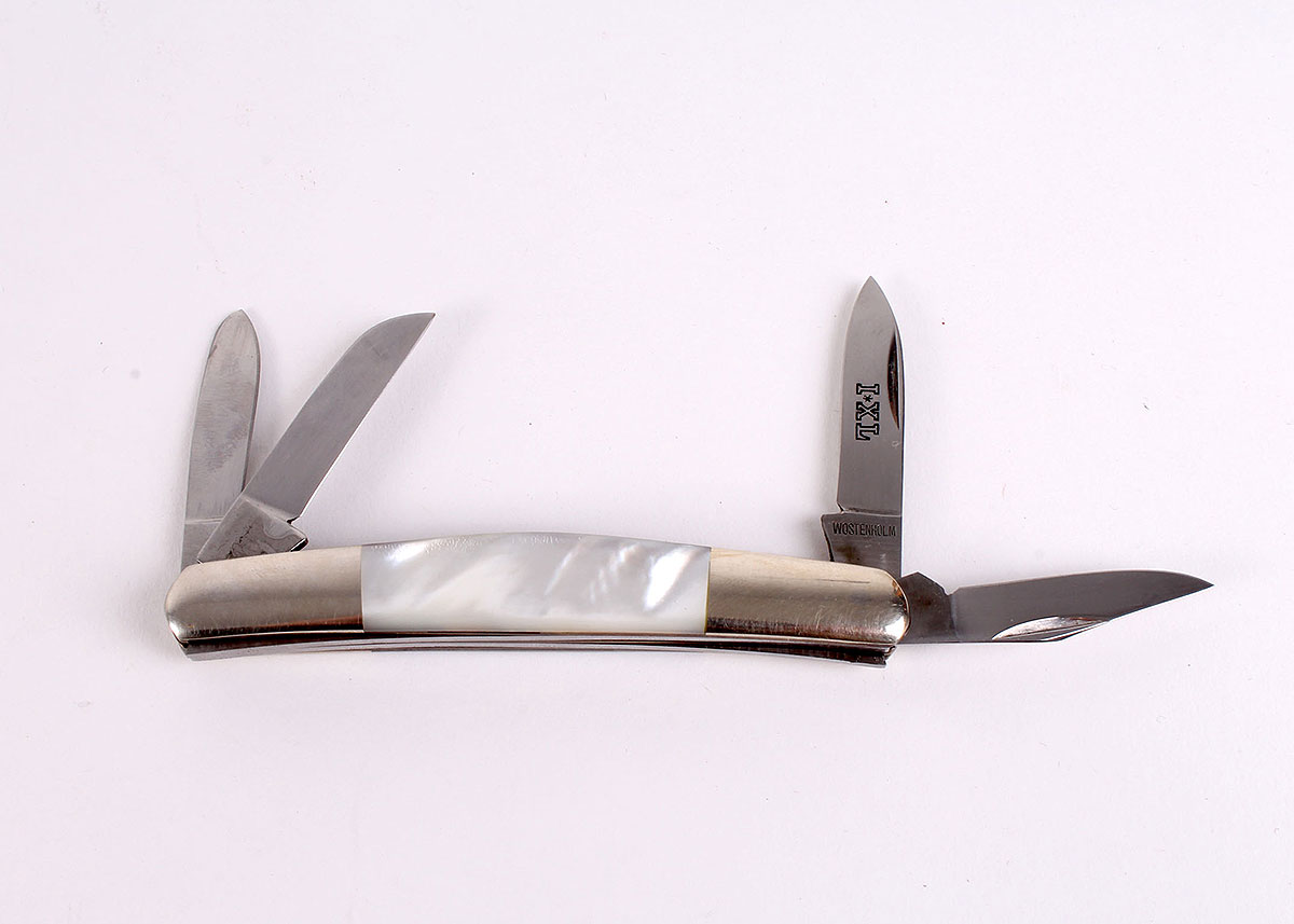 Pearlescent Pocket Knives