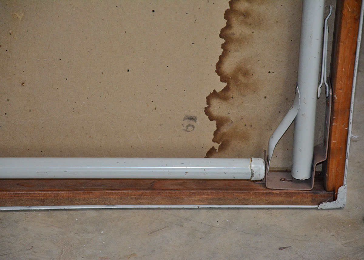Trio of Vintage TV Trays and Green Card Table