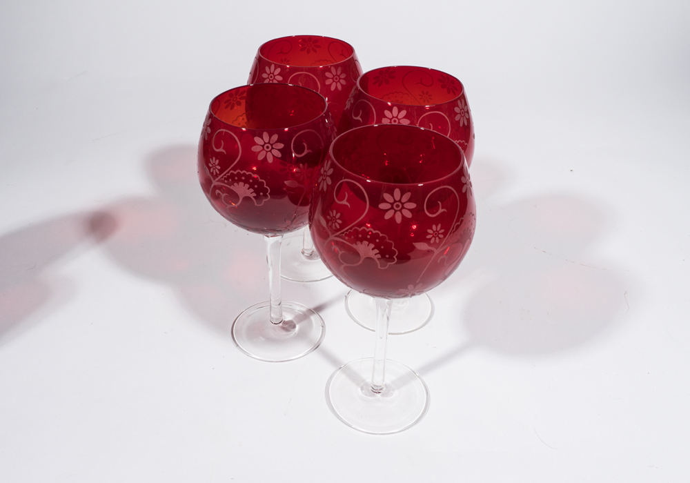 Red Stemware Set