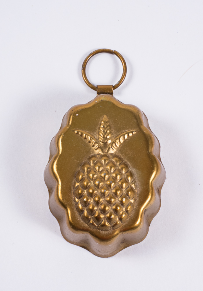 Pineapple Themed Decor