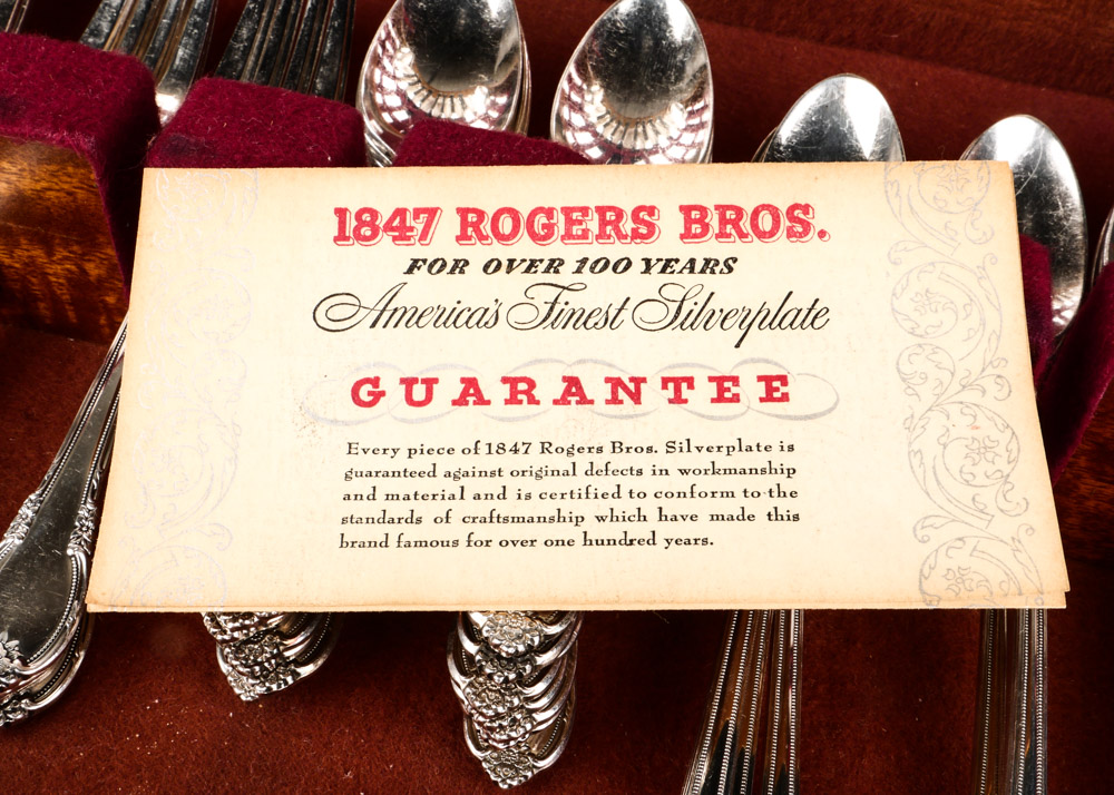 Set of 1847 Rogers Bros. Plated Silver Flatware in "Remembrance"