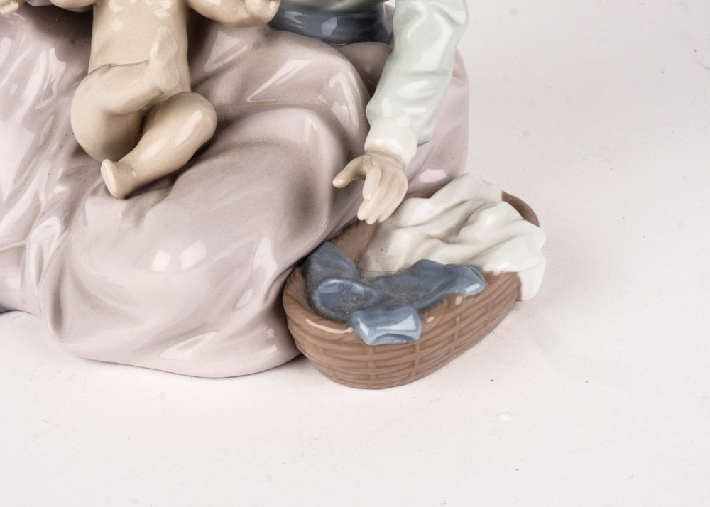 Lladro Porcelain "Dressing the Baby" Figure