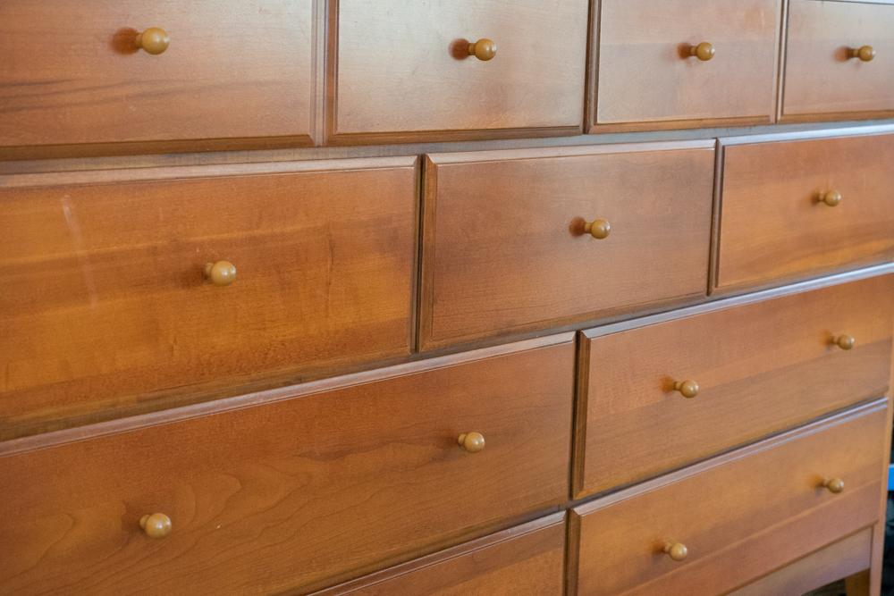 Thomasville Chest of Drawers With Mirror