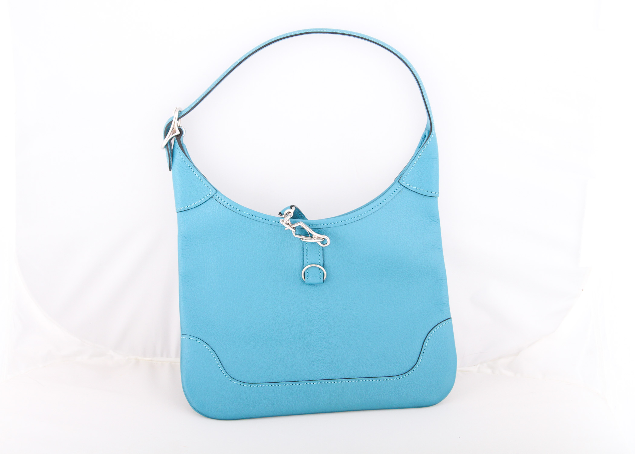 2004 Hermès Turquoise Chèvre Mysore Leather 24cm Trim Bag