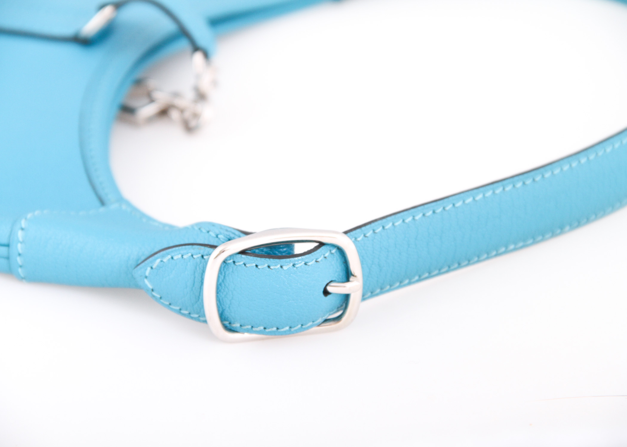 2004 Hermès Turquoise Chèvre Mysore Leather 24cm Trim Bag