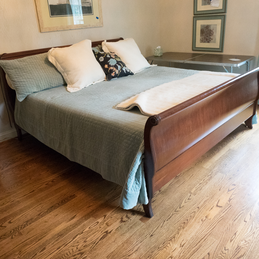 King Sized Walnut Sleigh Bed