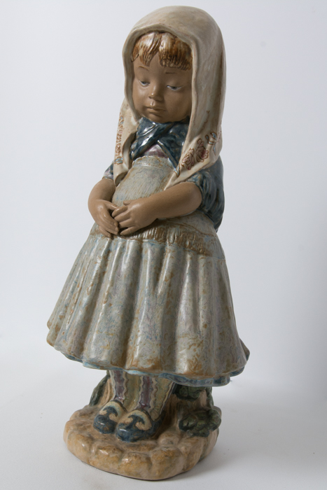 Lladro "Missy Girl with Scarf" Figurine