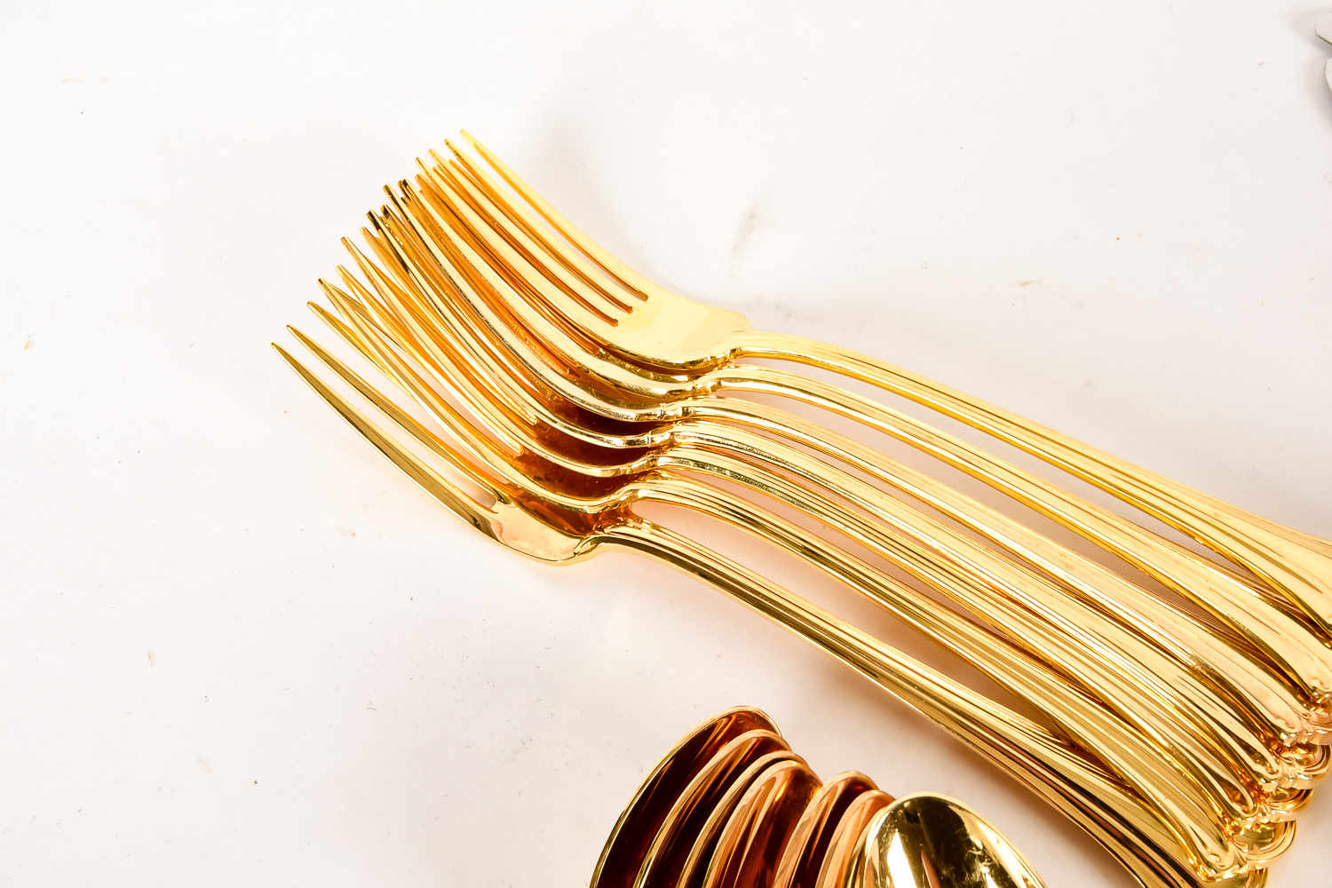 Gold Tone Stainless Steel Flatware