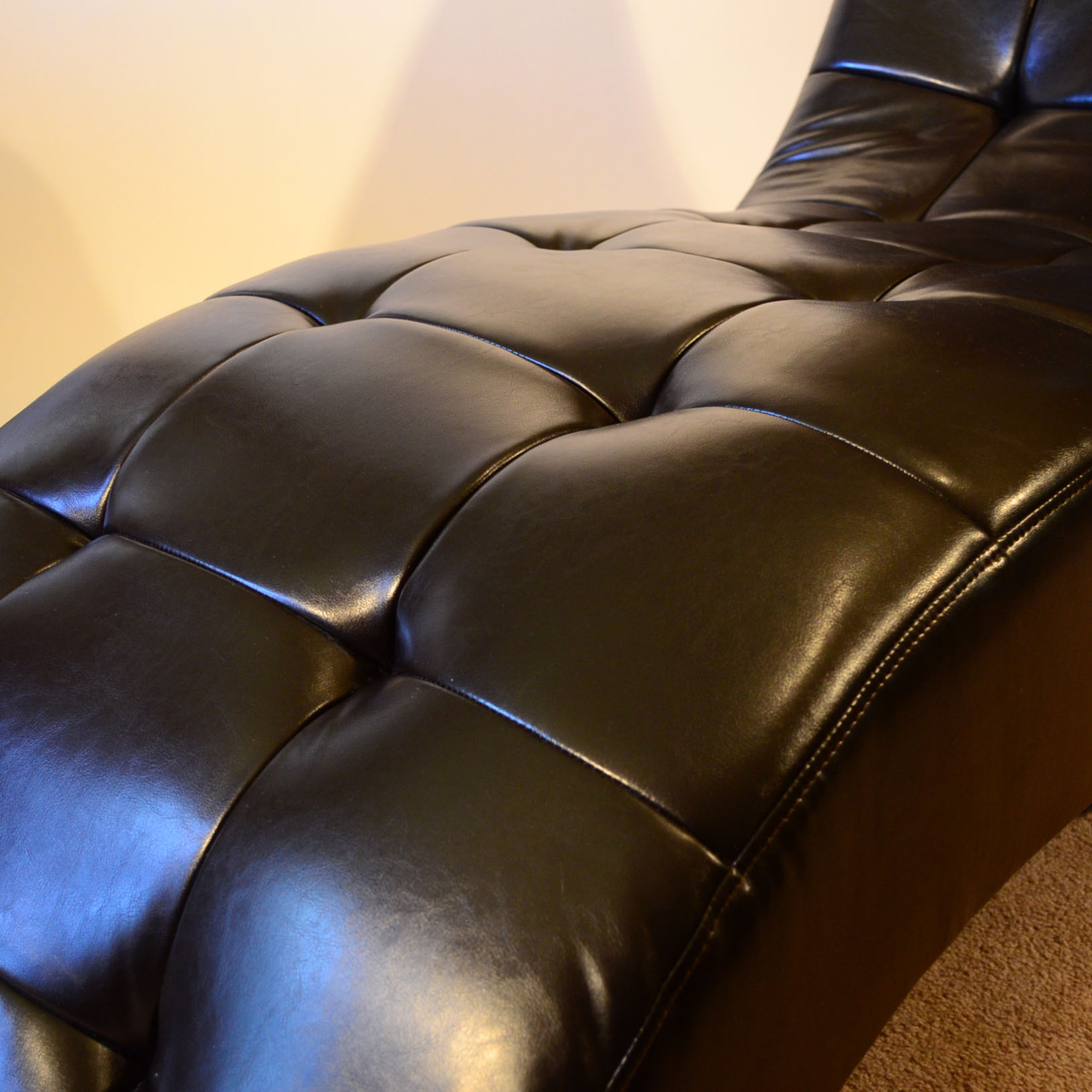 Black Leather Lounge Chair
