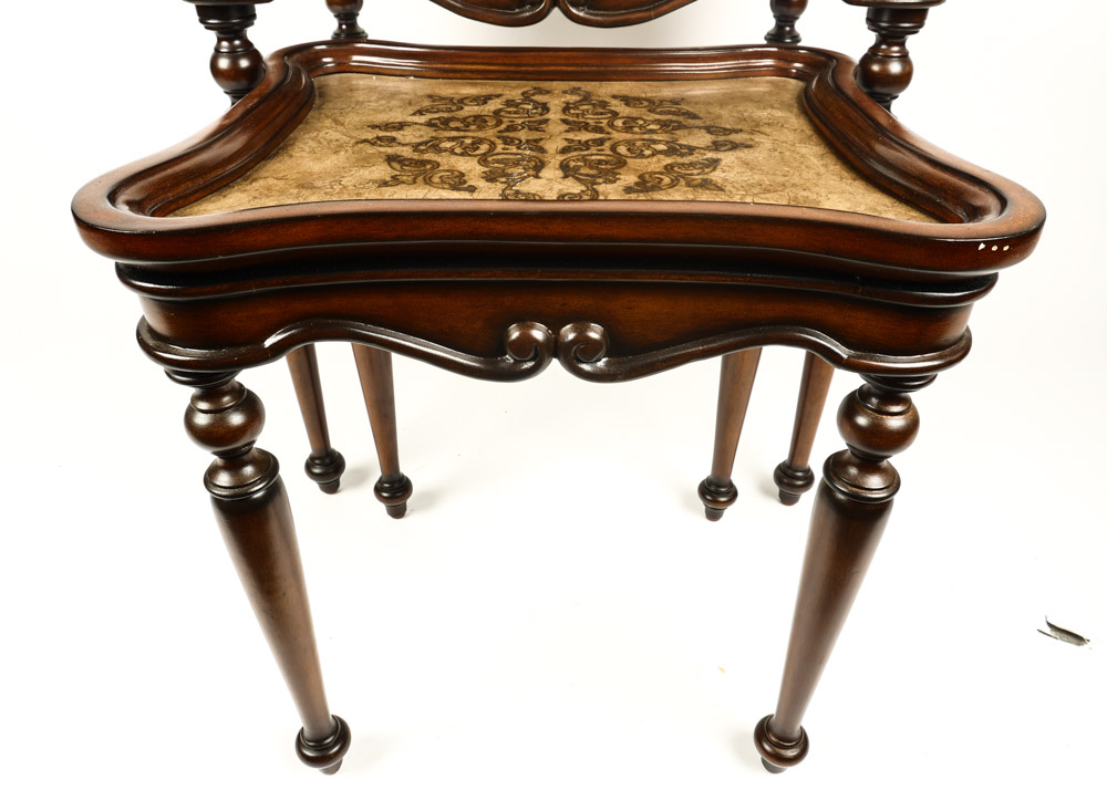 Pair of Nesting Tables