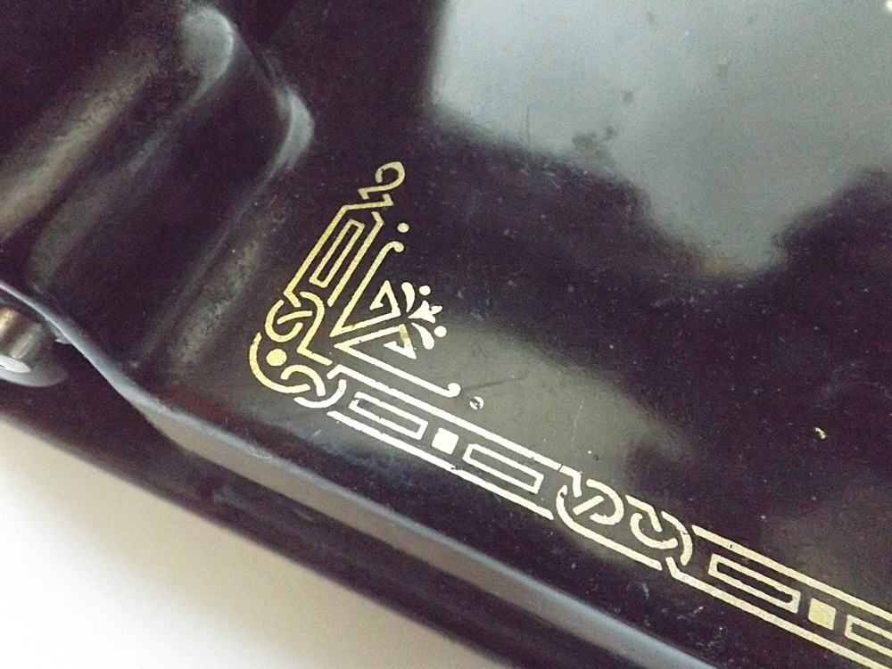 Vintage Singer Featherweight Sewing Machine