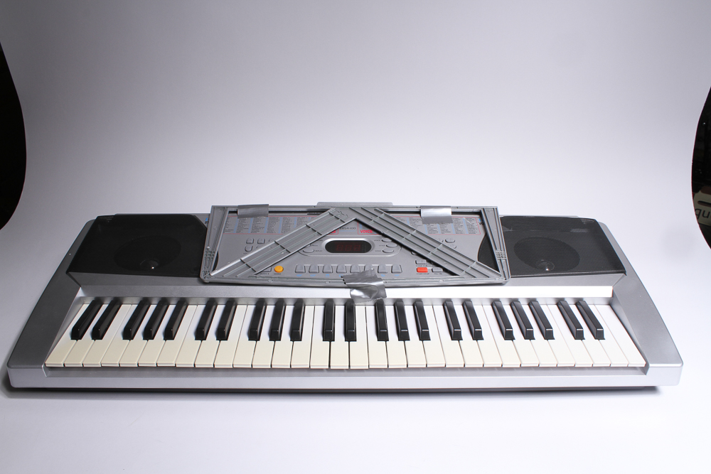 Huntington 54-Key Portable Electronic Keyboard Piano