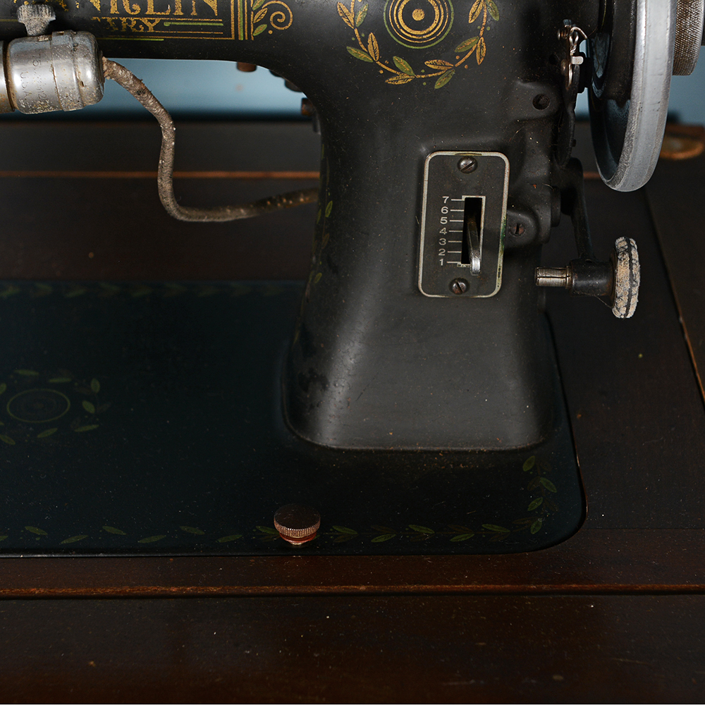 Antique Sears Roebuck Franklin Sewing Machine and Table