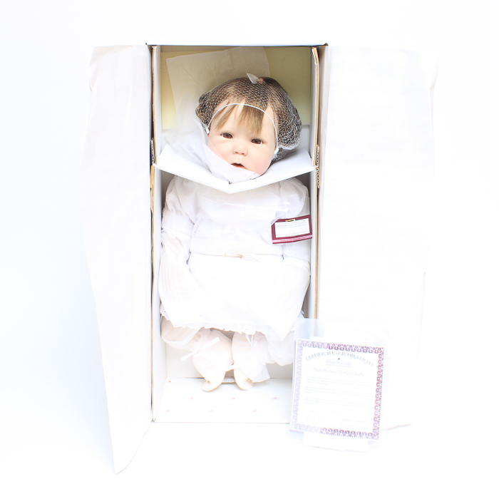 Ashton-Drake Gallery "Picture Perfect" doll