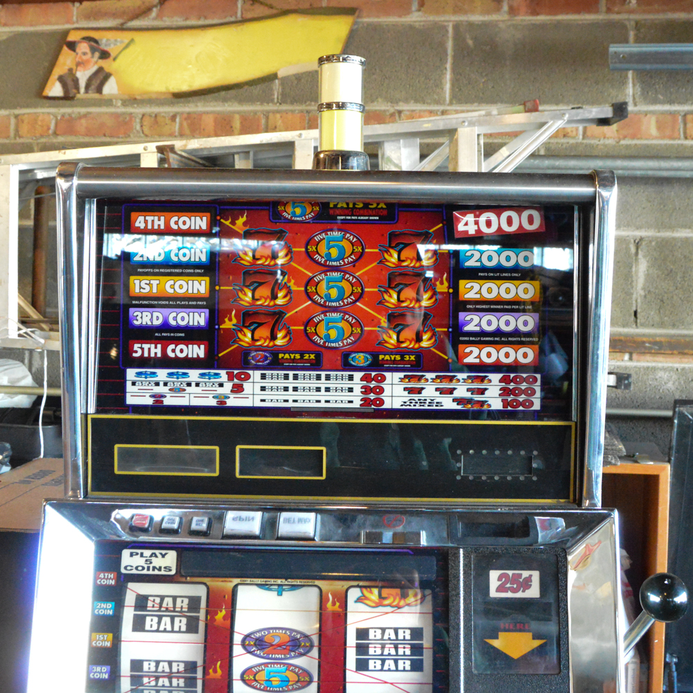 Bally Hot Lines Slot Machine