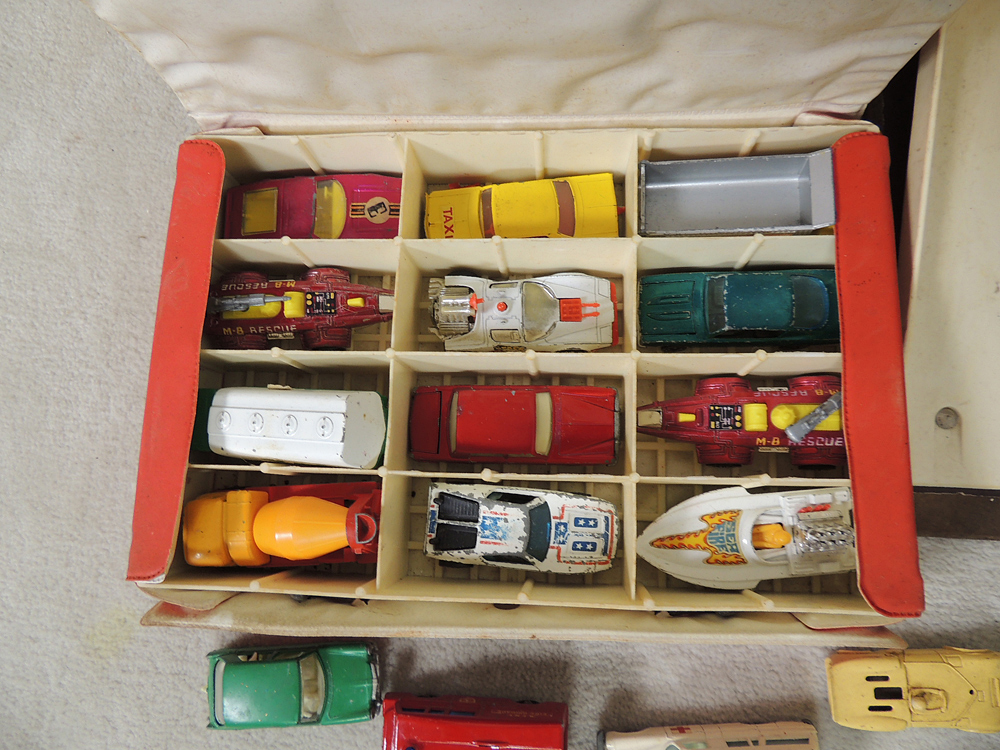 Toy Cars and Sets, Featuring Thundershift 500 Race Track and Hot Wheels