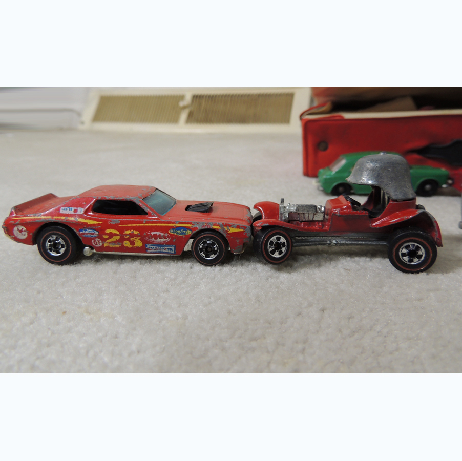 Toy Cars and Sets, Featuring Thundershift 500 Race Track and Hot Wheels