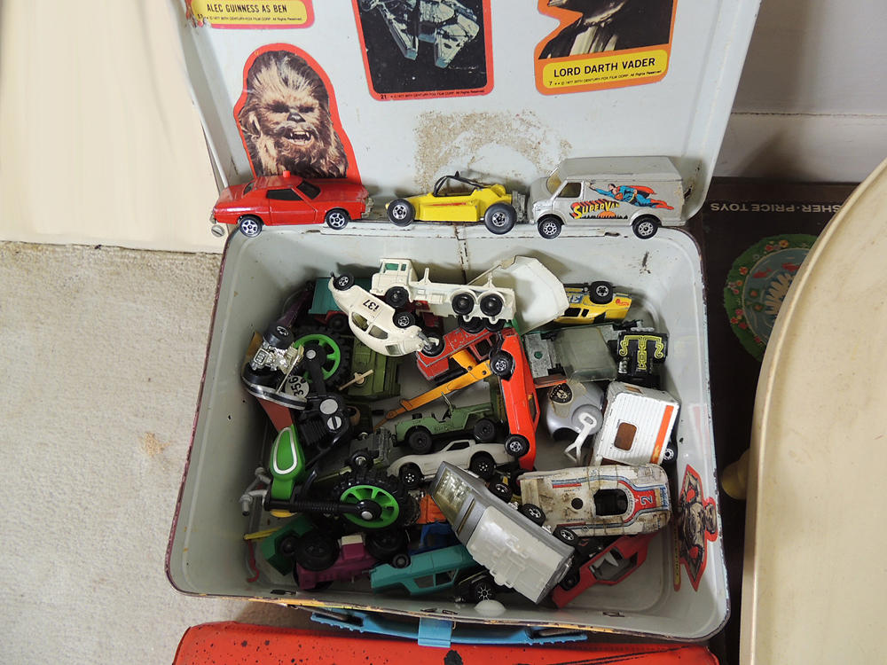 Toy Cars and Sets, Featuring Thundershift 500 Race Track and Hot Wheels