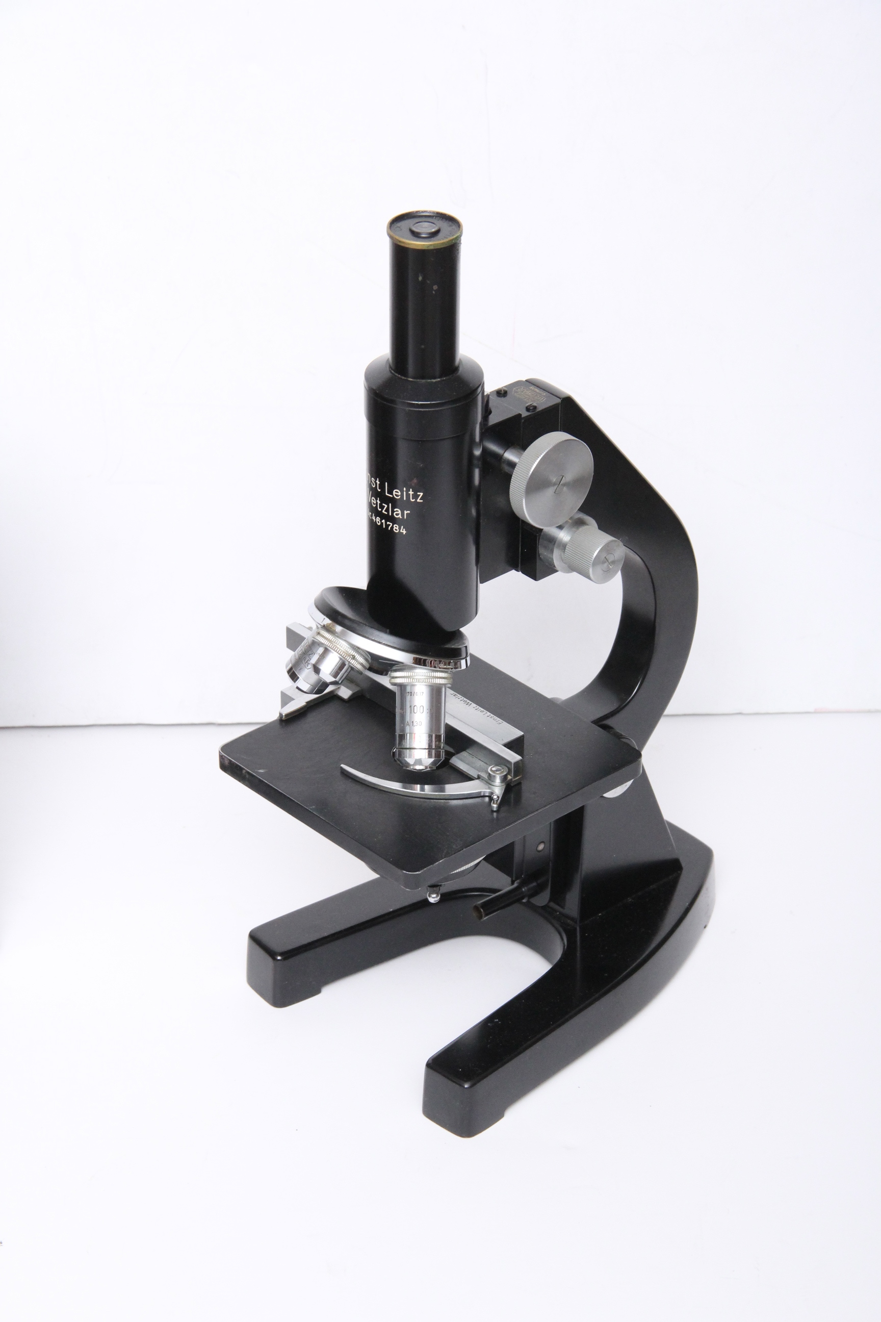 Vintage Ernst Leitz Wetzlar Microscope with Case