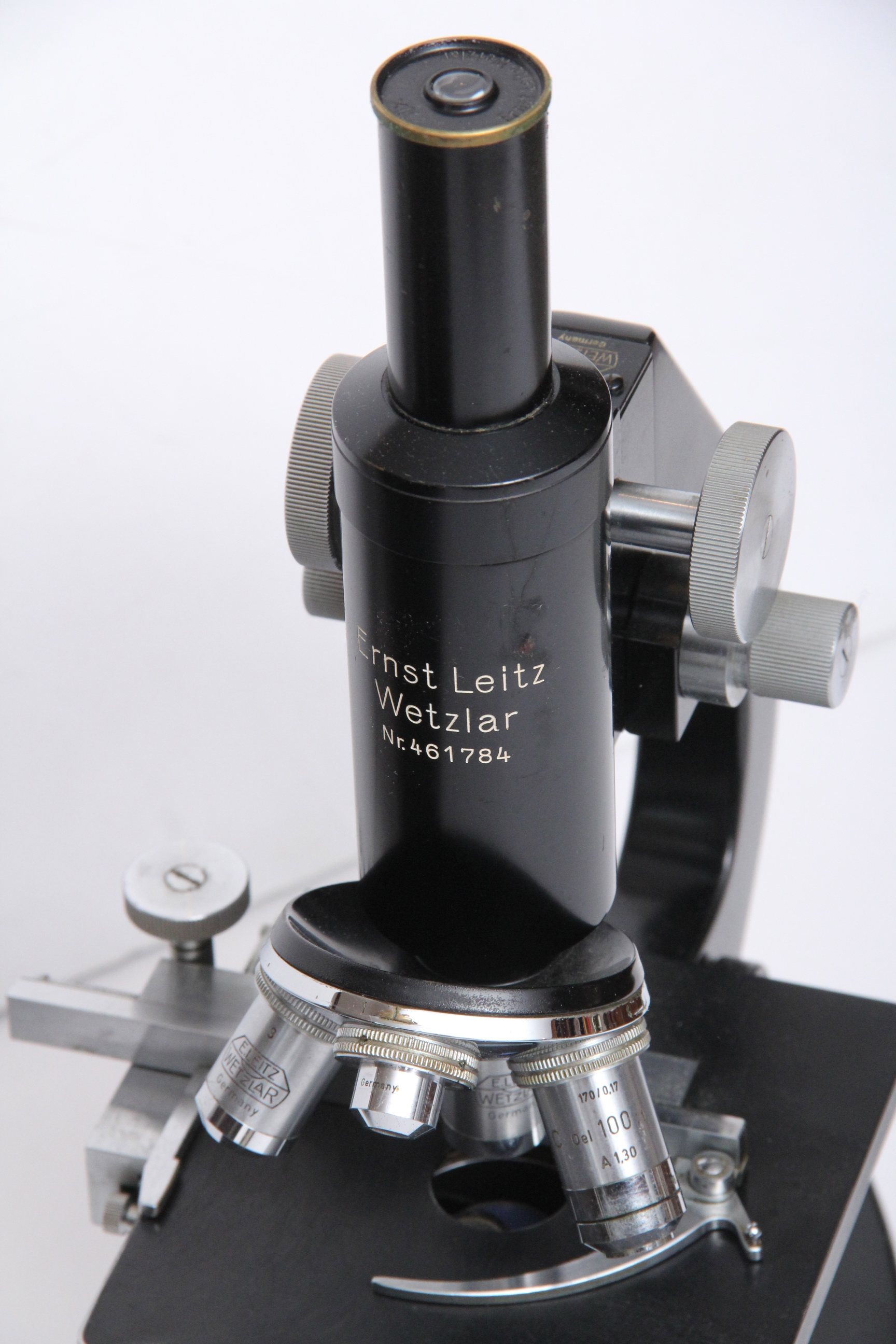 Vintage Ernst Leitz Wetzlar Microscope with Case