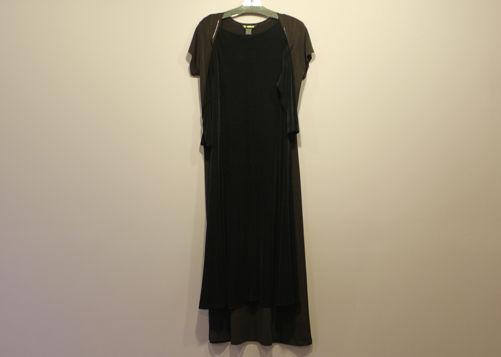 Grouping of Caribe and ATOC New Travel Clothing Size L