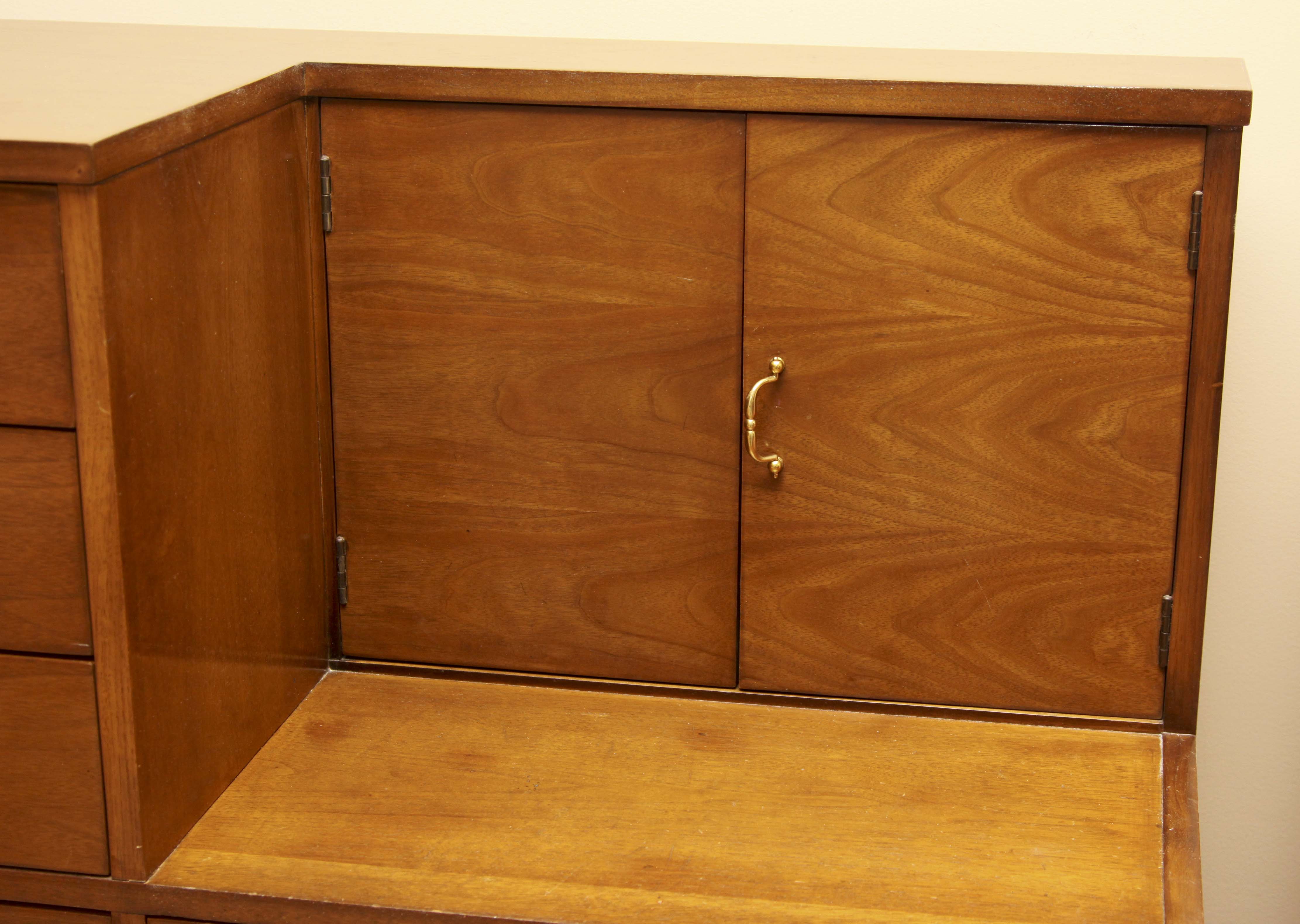 Drexel Mid Century Modern "Biscayne" Dresser with Hidden Vanity