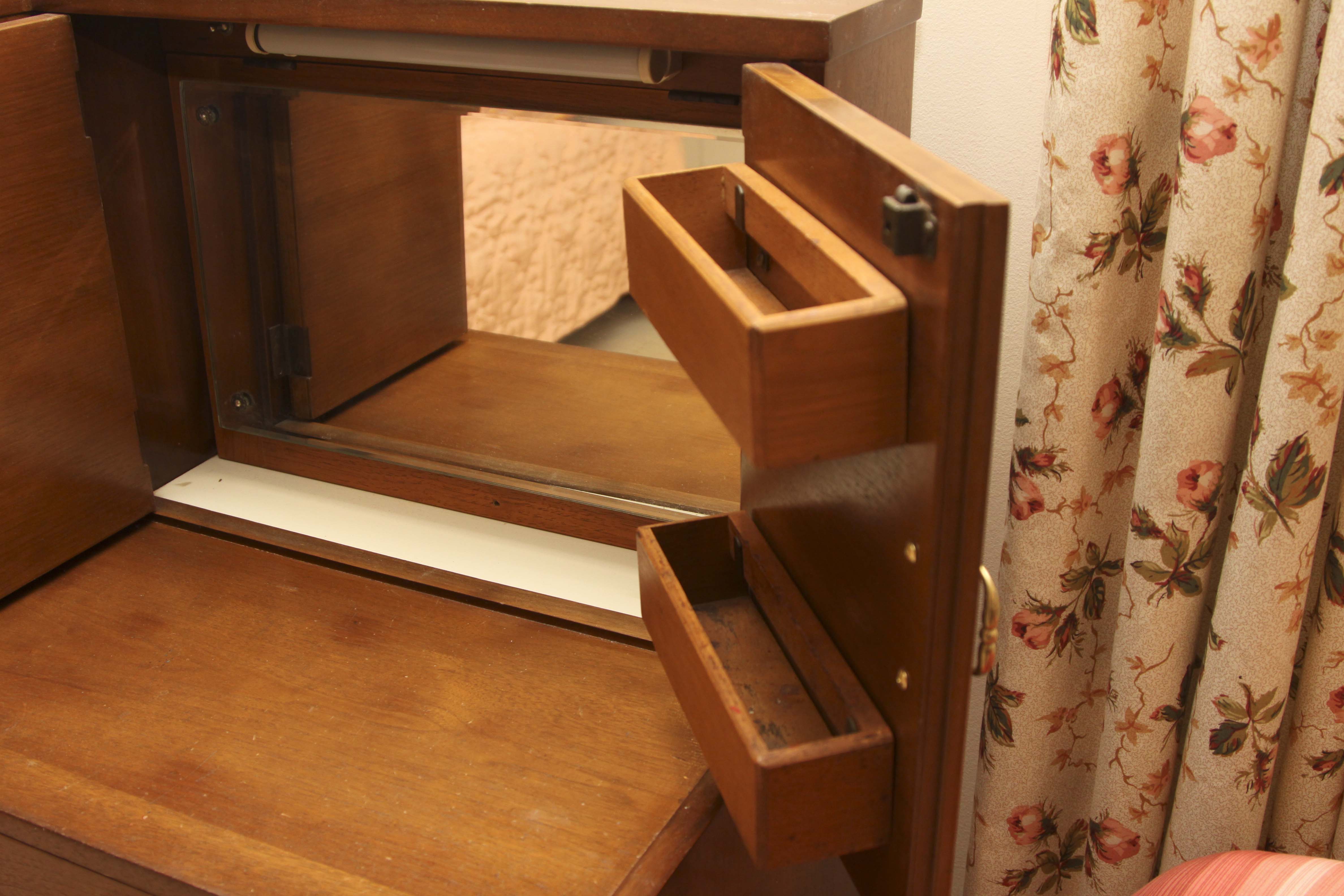 Drexel Mid Century Modern "Biscayne" Dresser with Hidden Vanity