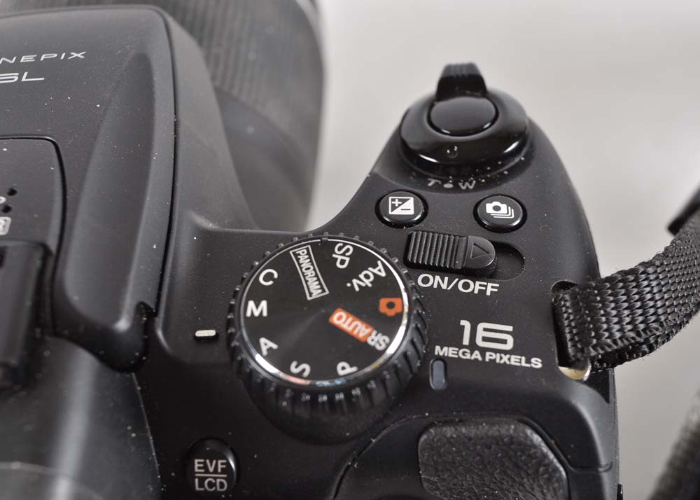 Fujifilm FinePix SL1000