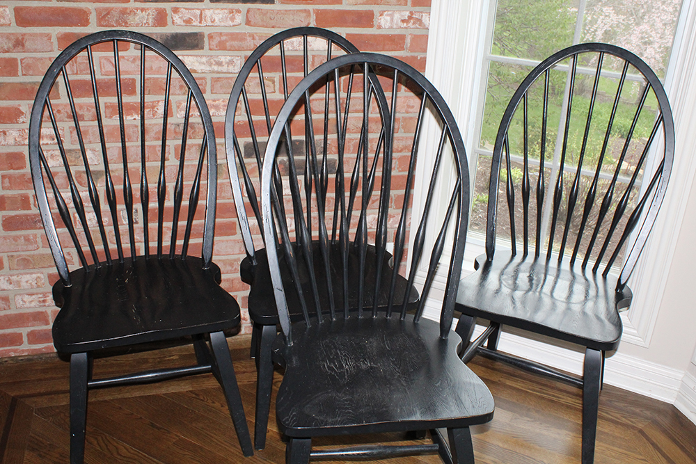 Broyhill Attic Heirlooms Windsor Style Black Chairs