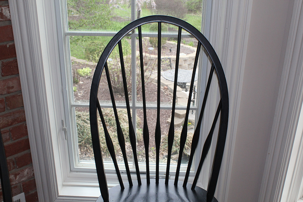 Broyhill Attic Heirlooms Windsor Style Black Chairs