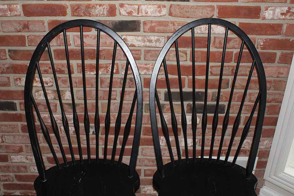 Broyhill Attic Heirlooms Windsor Style Black Chairs