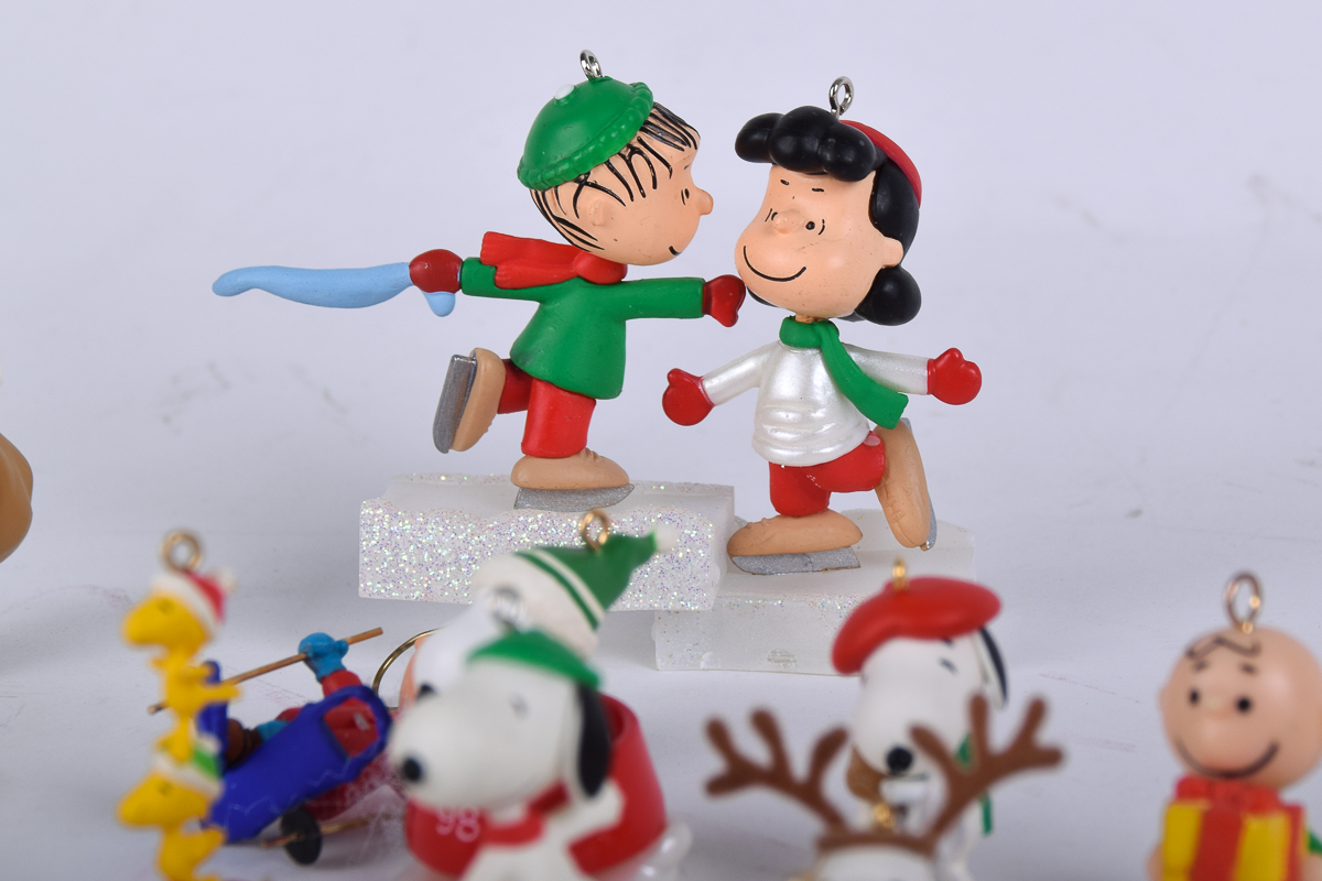 Vintage Peanuts Collectibles