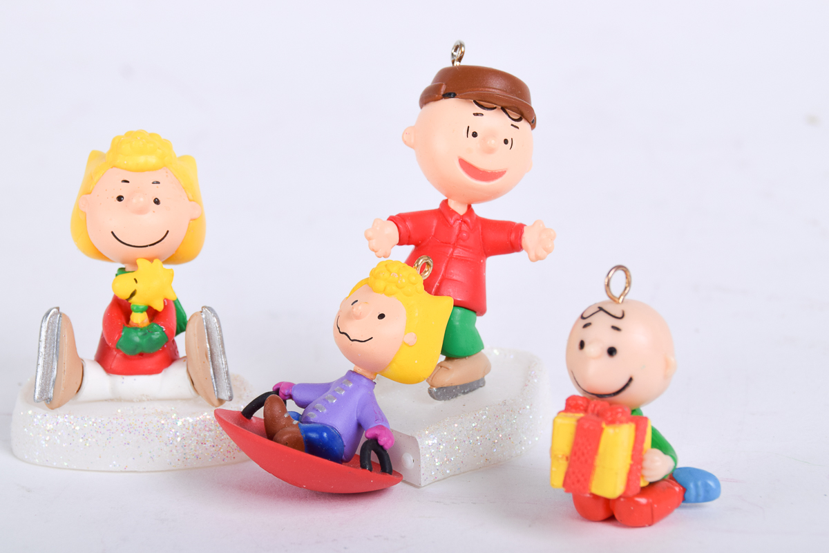 Vintage Peanuts Collectibles