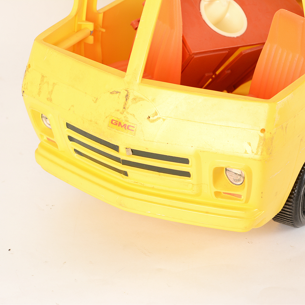 Vintage Barbie Winnebago RV, Corvette and Other Accessories