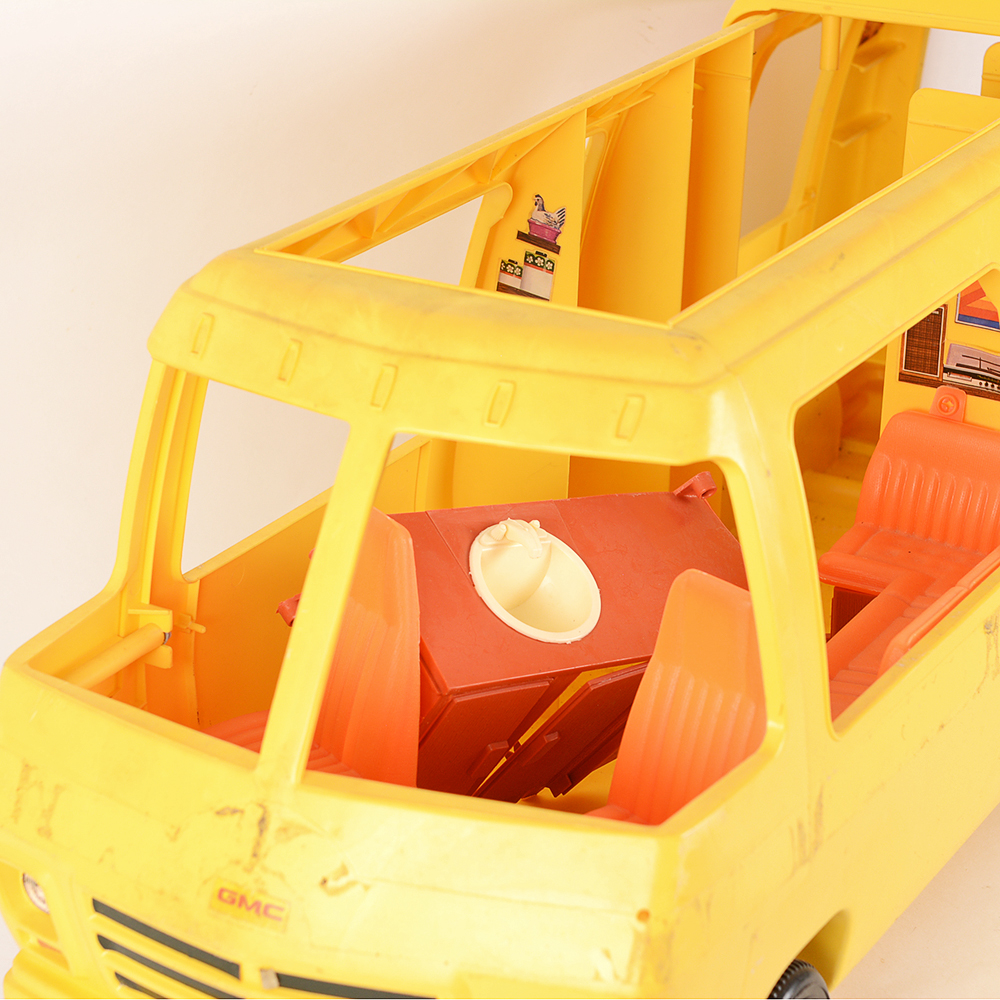 Vintage Barbie Winnebago RV, Corvette and Other Accessories