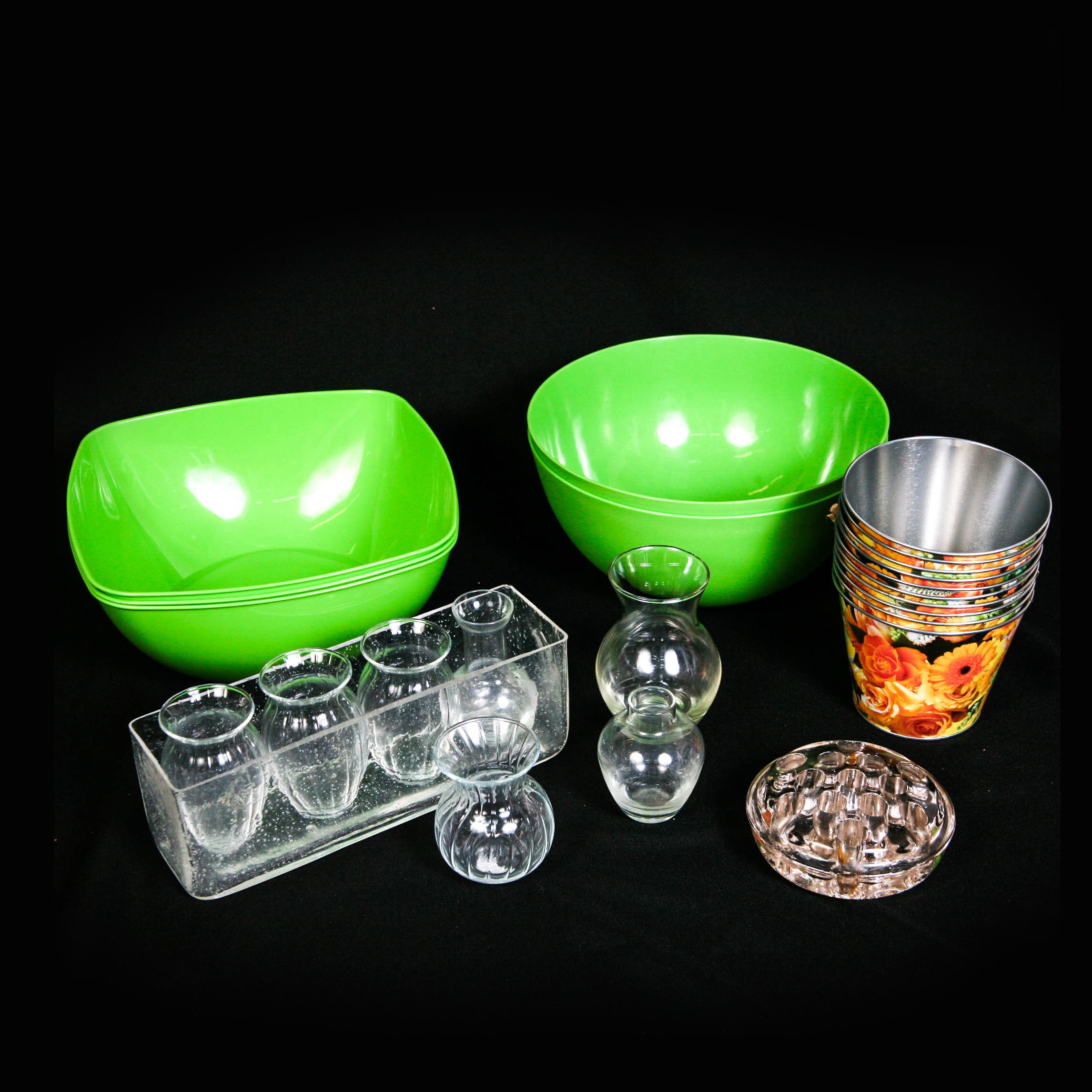 Grouping of Twenty-Five Assorted Entertaining Pieces