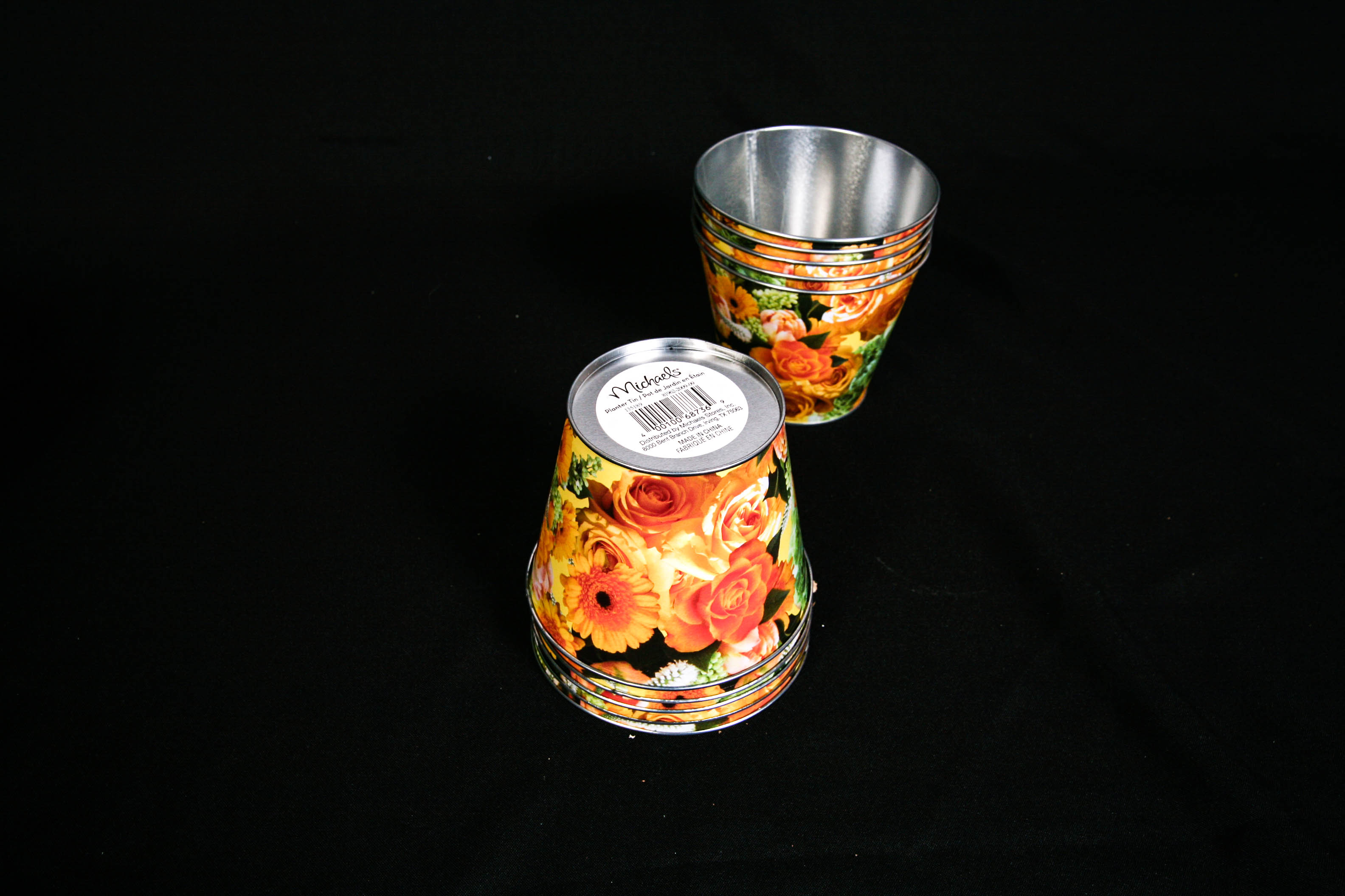 Grouping of Twenty-Five Assorted Entertaining Pieces