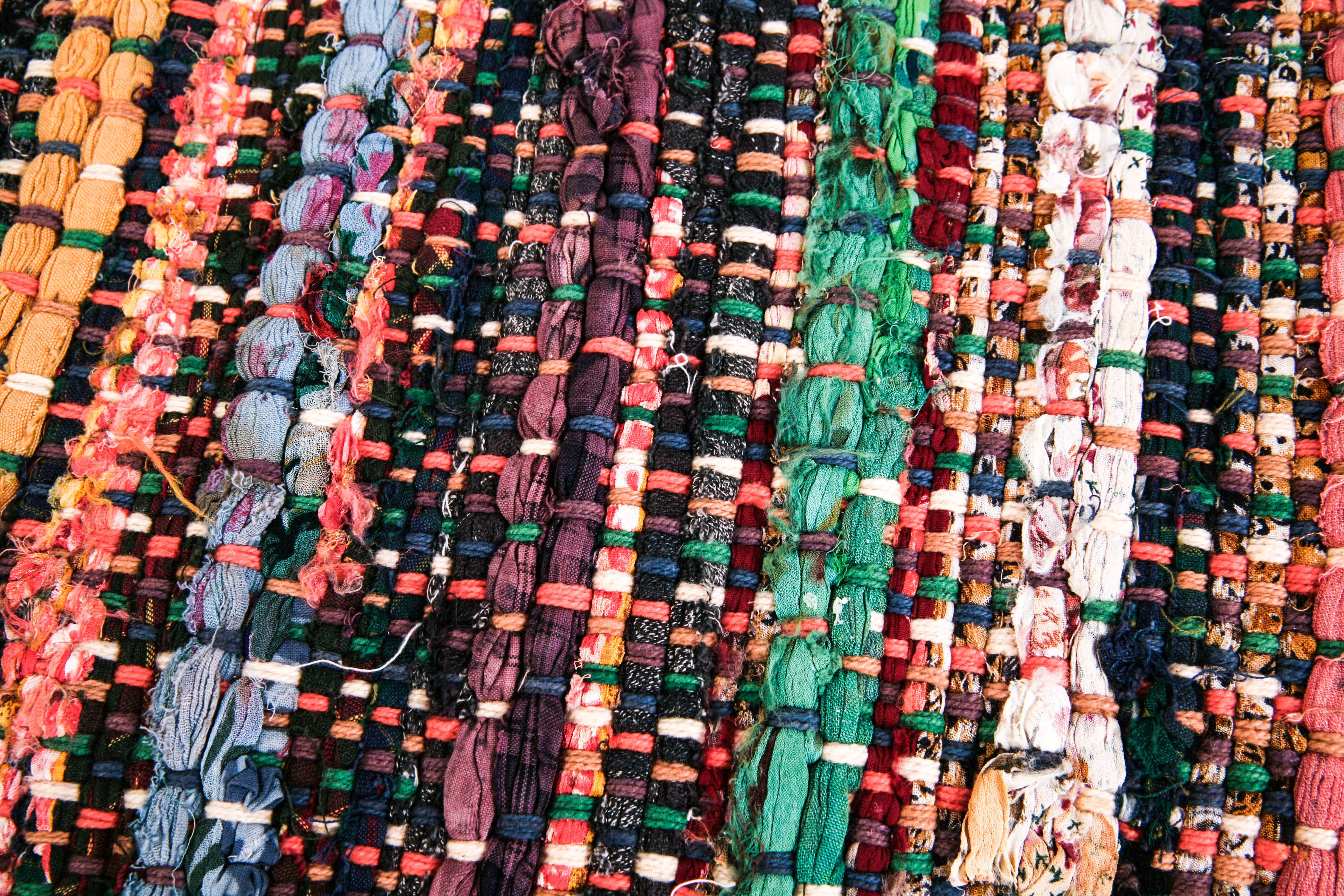 Grouping of Twenty-Five Assorted Entertaining Pieces