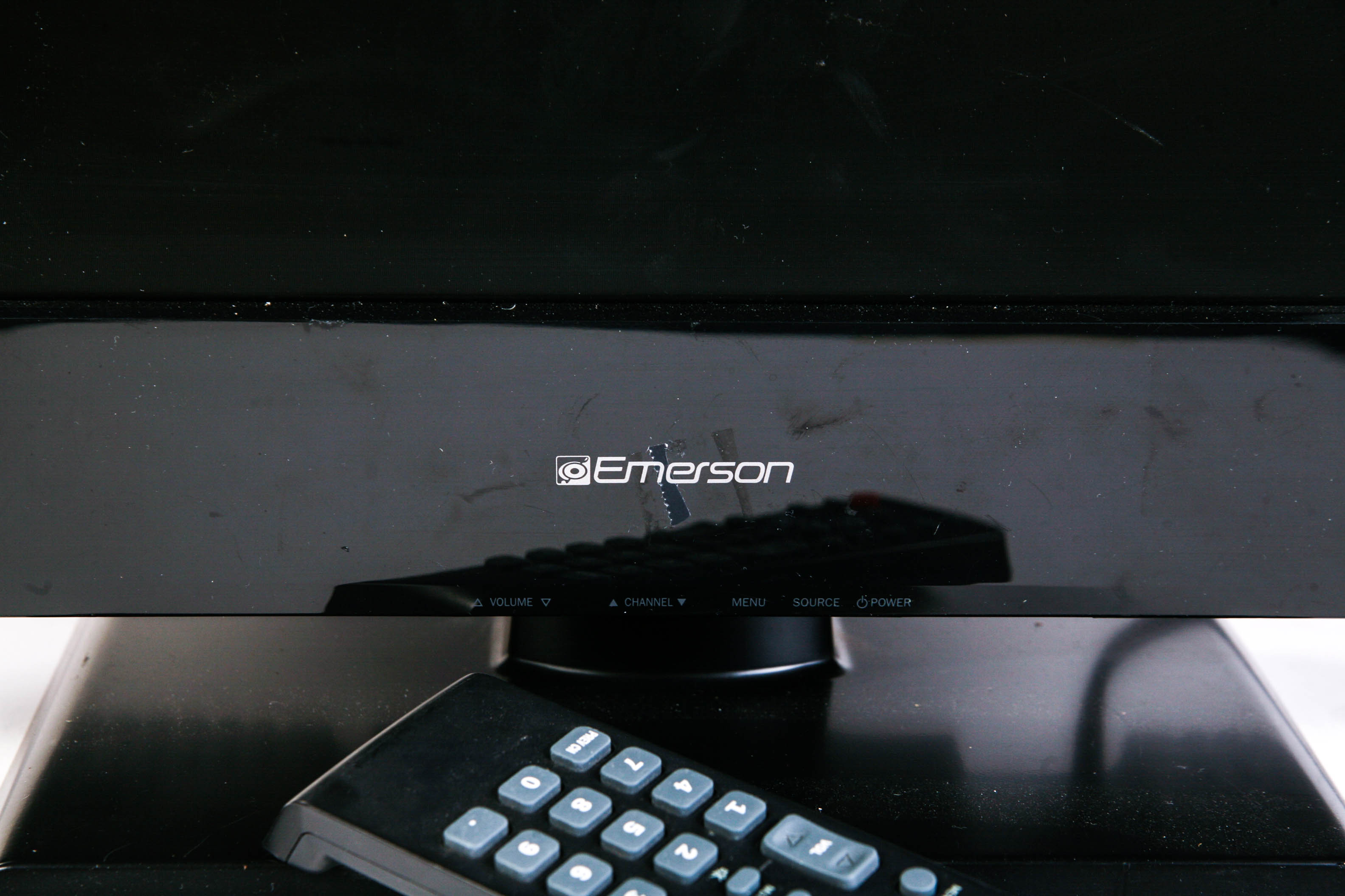 Emerson 22" Class LCD 720p 60Hz HDTV