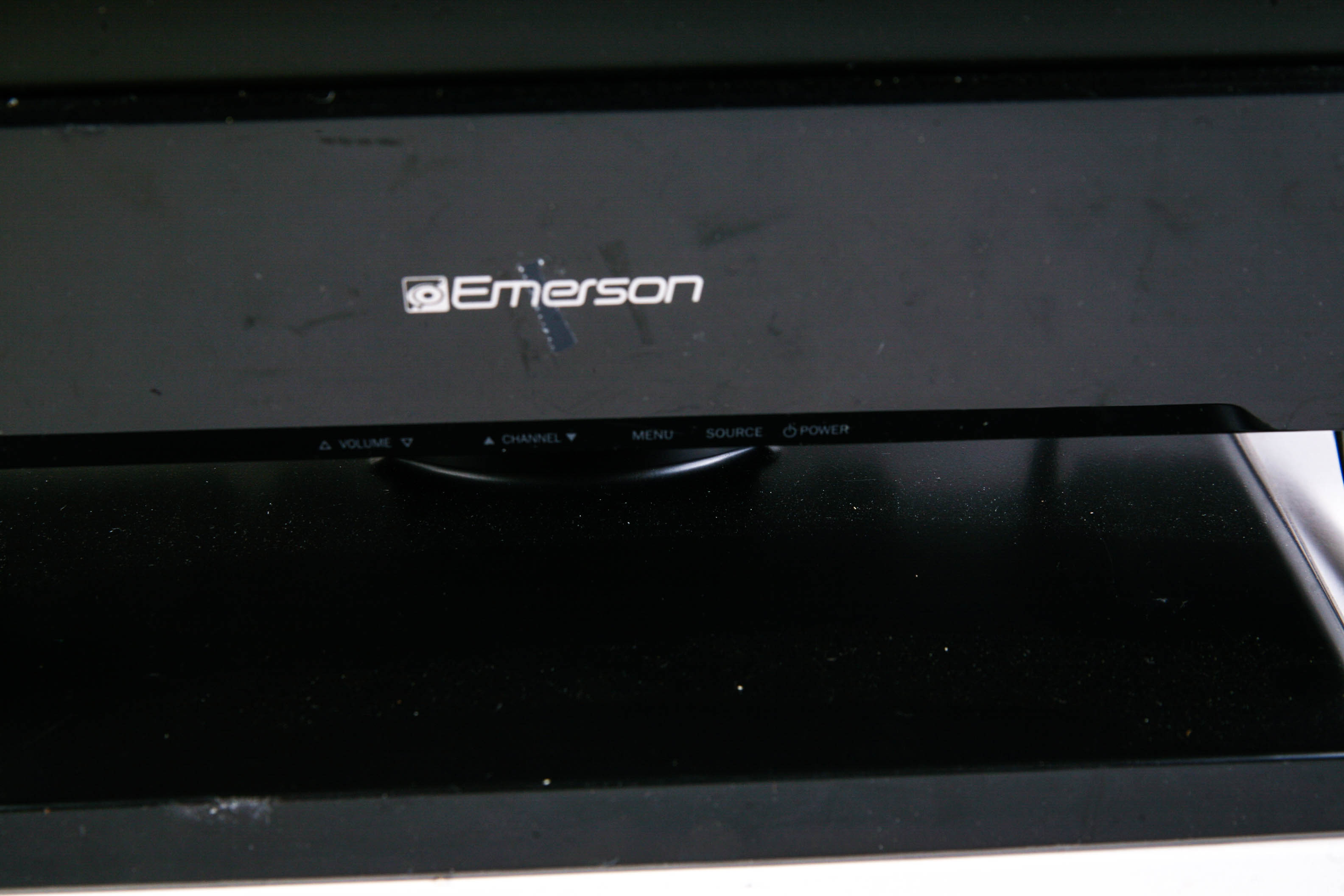 Emerson 22" Class LCD 720p 60Hz HDTV