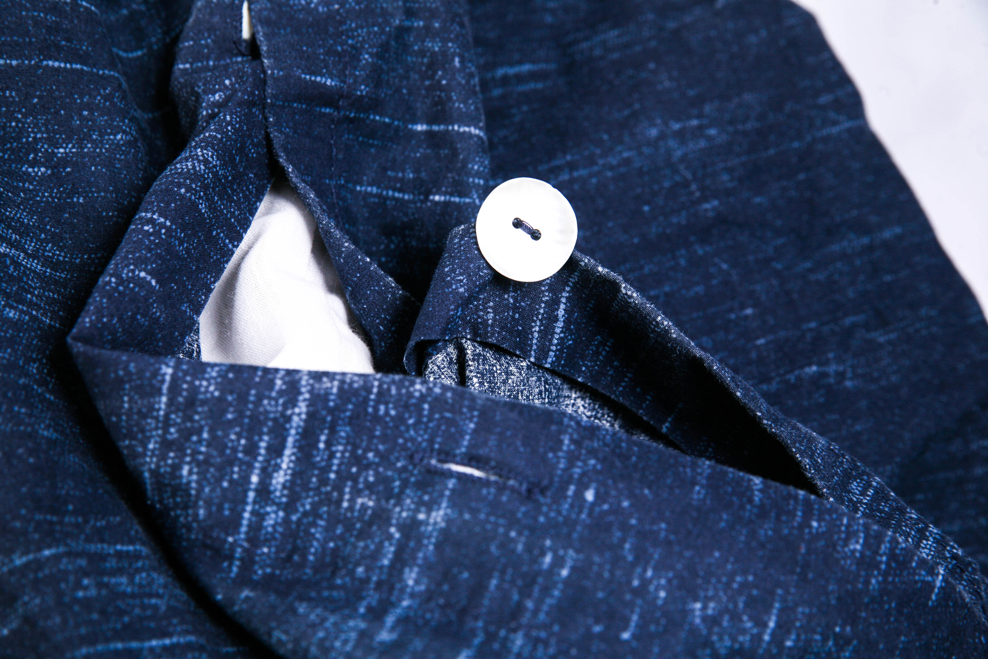 West Elm Organic Indigo Blue Ikat Striped Queen Size Duvet with Insert