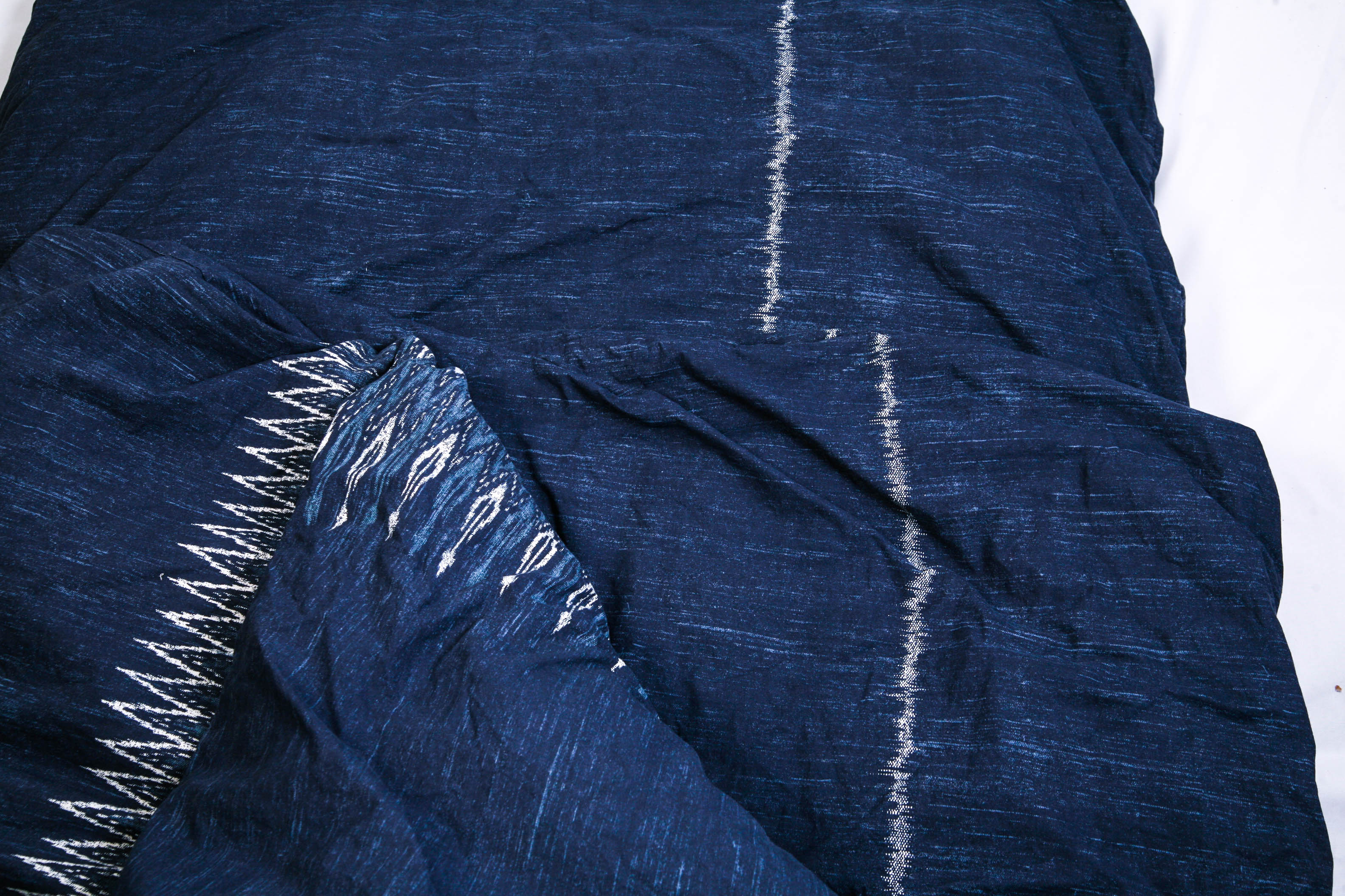 West Elm Organic Indigo Blue Ikat Striped Queen Size Duvet with Insert